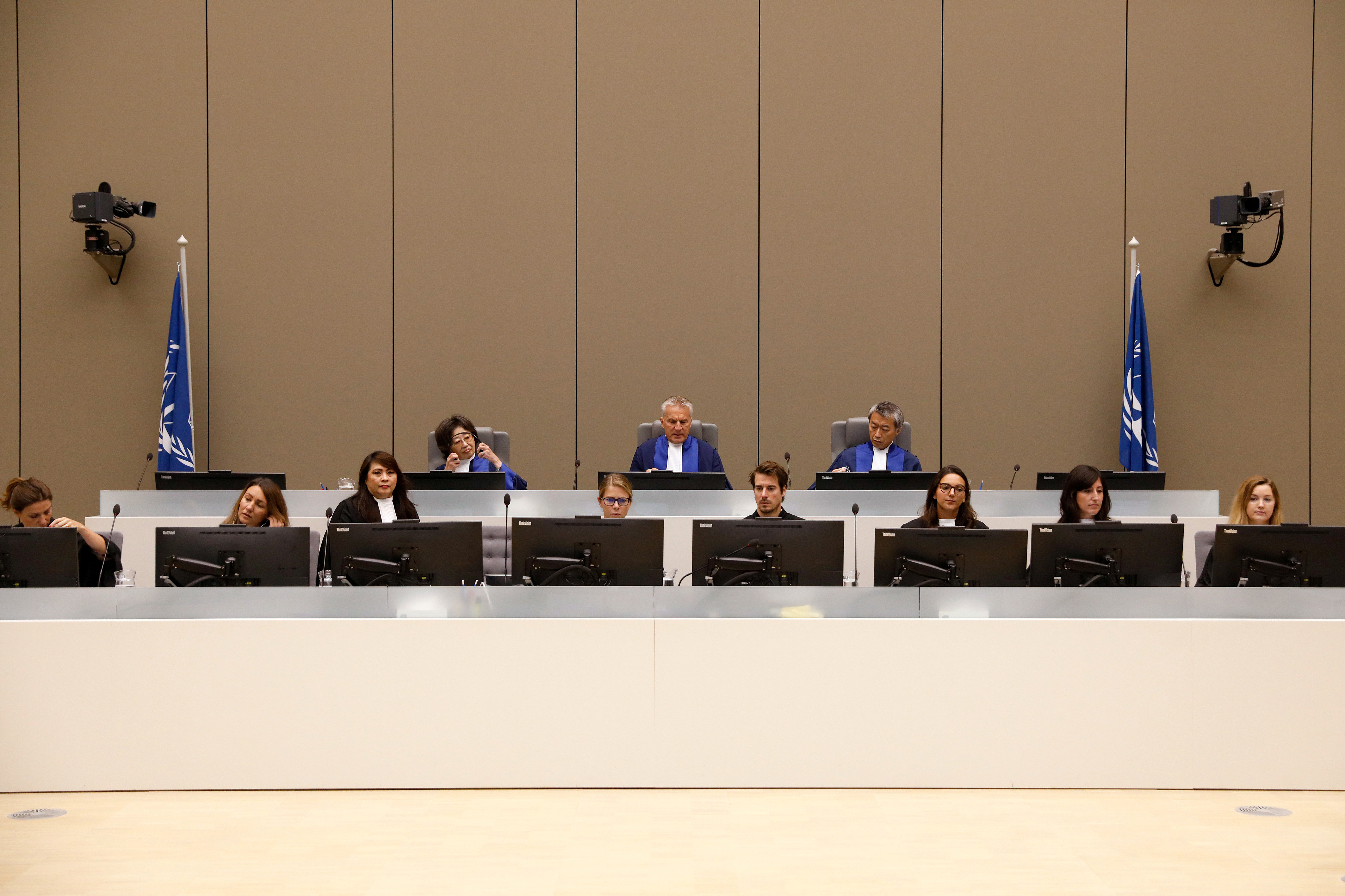Суд международного трибунала. Международный Уголовный трибунал (Гаага). Суд Гаага МУС. Уголовный суд в Гааге. Международный Уголовный суд 1998.