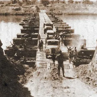 Egyptian forces cross the Suez Canal in 1973.